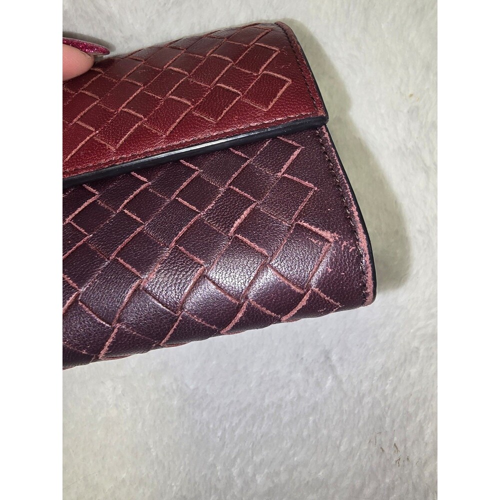 Dual Color Bottega Veneta Wallet with Entrupy Cert - Picture 9 of 10